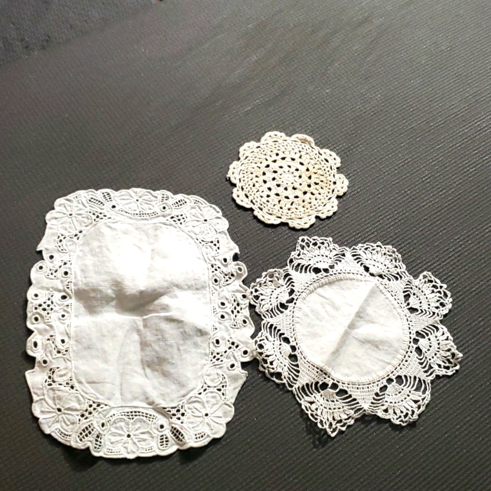 Crochets and eyelets thing
